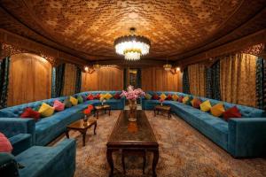 Floating Luxury Group Of Houseboats