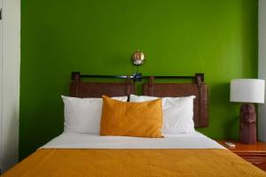 3rd Floor Takeover Right on Calle Loíza 4 Units Walk to Ocean Park