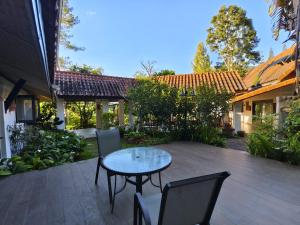 Villa Plai Doi Mountain-view villa with fireplace and fire pit