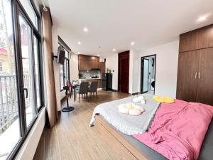 West Lake Oasis, 50m2 Apartment, 200m to West Lake
