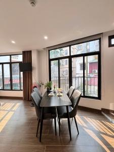 West Lake Oasis, 50m2 Apartment, 200m to West Lake