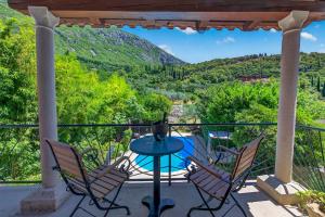 VILLA Mara
