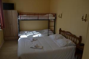 Hotels Le Lanthenay : Chambre Familiale