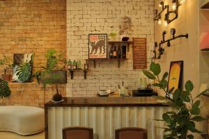 Central Apartment, Linh House