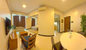 Mactan Newtown Beach Condo