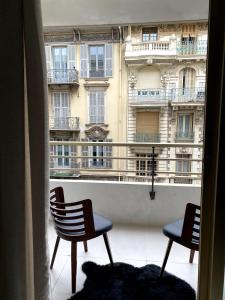 Chic 1-BR with Terrace, AC & Wi-Fi