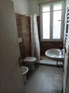 Stanza privata in appartamento Treviso vicino stazione e centro storico - comfort base, essenziale, semplice - no hotel
