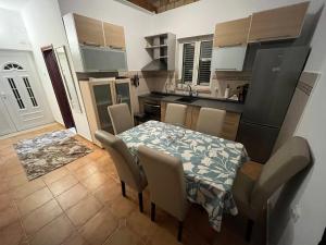 Boka Garden Retreat - Private Pool & Large Garden Near Kotor and Tivat