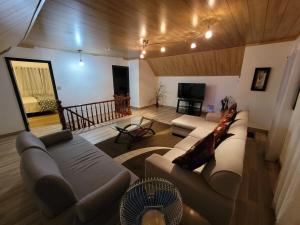 Lions Head Getaway with Fire Pit & Outdoor Space