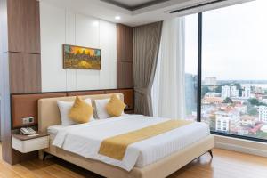 Champs Elysees Hotel & Suites