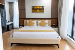 Champs Elysees Hotel & Suites