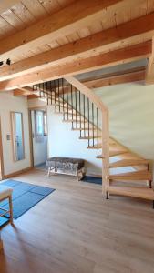Chalet recent , 5 min télésiège de la Roche, virage 12