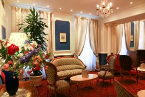 Hotels Hotel d'Etigny : photos des chambres