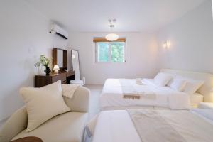 New accommodation, Seoul, 3 rooms, Near Hongdae, Hongdae Waterfall House