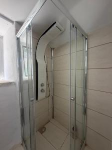 Tolos Budget Rooms Loggos