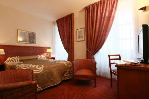 Hotels Hotel d'Etigny : photos des chambres