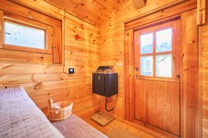 FUJINE Mt Fuji View Villa with BBQ Sauna and Fire Pit and Pet OK