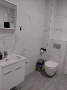 St Duke Residence - Modern One Bedroom Apartment With Terrace
