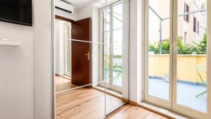 Elegantis Campo Marzio Penthouse With Terrace - Elegance near Spanish Steps Trevi and Pantheon
