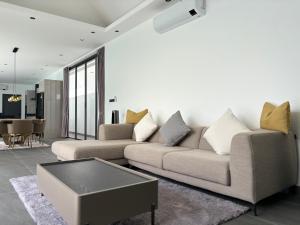 Romina Pool Villa 2 - European Standard - Luxury