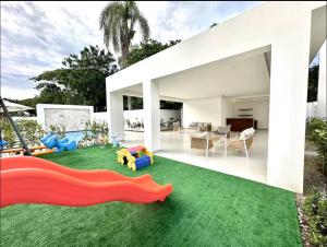 Modern Rooftop Penthouse Private Jacuzzi