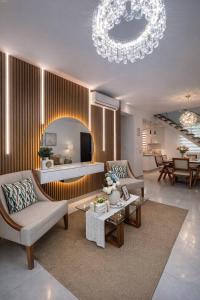 Modern Rooftop Penthouse Private Jacuzzi