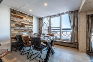 ARC 1800 double duplex de haut standing