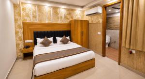 Hotel RE-CONNECT Near DELHI International Airport