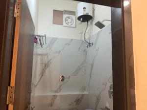 Hotel G17 Dhamnod