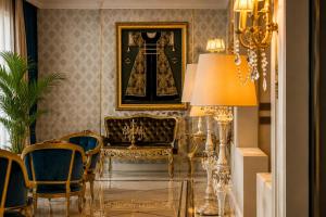 REAL KiNG RESiDENCE