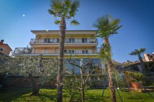 Piccolo Apt2 with Sea view and private parking