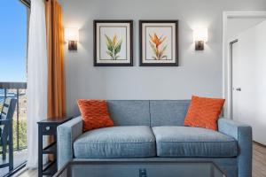 Volcano View 2 Bed 2 Bath Condo with Balcony
