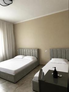 Elens Rooms