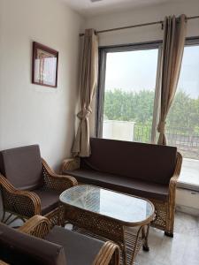 Aravali Farm - Hill View