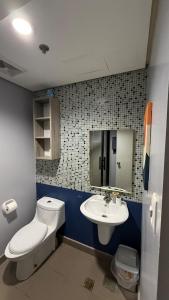 Heart of Cebu IT Park Cozy Condo with Fast WiFi
