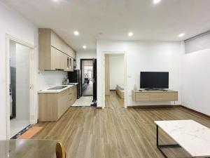 Hanoi Home 7 - A spacious, bright one-bedroom apartment