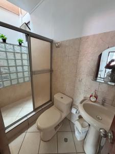 Maynas100 3A - Suite moderna con baño privado