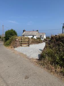 Picture perfect cottage in rural Tintagel