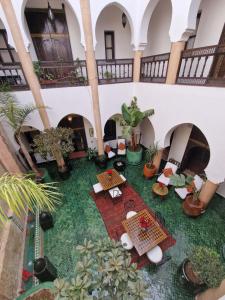 Riad Mur Akush