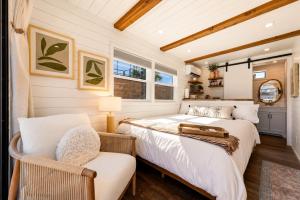 Tiny Beach Boardwalk Bungalow D | Rooftop Retreat