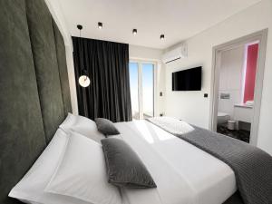 Penthouse Acropolis view&hotwater Jacuzzi&parking