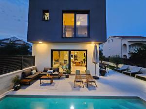 Family Villa L&S near the Sea - Vodice Area