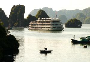 The Au Co Cruise - Managed by Bhaya Cruises