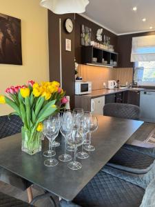 Szarejkowe Wzgórza - Luxury Cottages with Private Hot Tub - Mazury Garbate