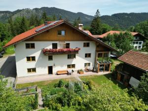 Haus Wörle- Ferienwohnung "Hahle"