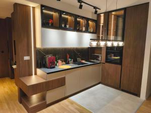 Luxury Panoramic Apartment Free Parking Fireplace