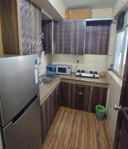 2BHK 65TV,FullyAC,family,Unmarried Couple,WFO Friendly peacefull place