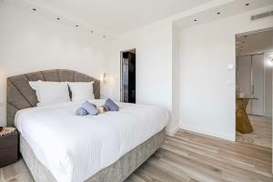 45 CROISETTE - Luxurious 3-bedroom Croisette terrace and sea view