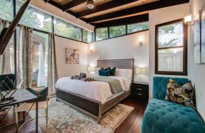 FIFA Ready 5BR Retreat with Heated Pool and Fire Pit
