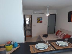 Bright and central studio near the promenade